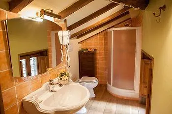 Borgo Dei Corsi Holiday House Реджиолло