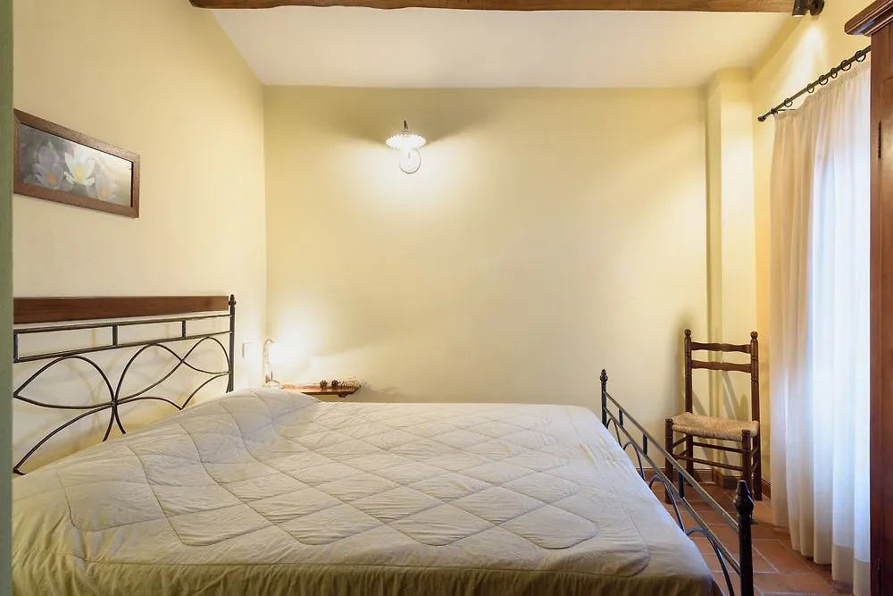 Отель Borgo Dei Corsi Holiday House Реджиолло Италия