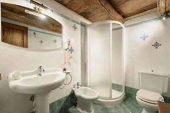 Borgo Dei Corsi Holiday House Реджиолло Италия