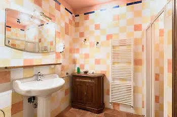 Borgo Dei Corsi Holiday House Реджиолло Отель
