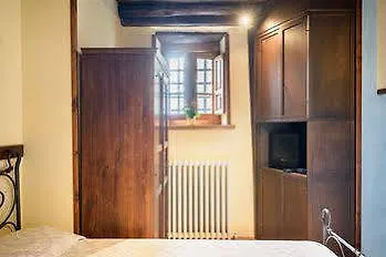 Отель Borgo Dei Corsi Holiday House Реджиолло Италия