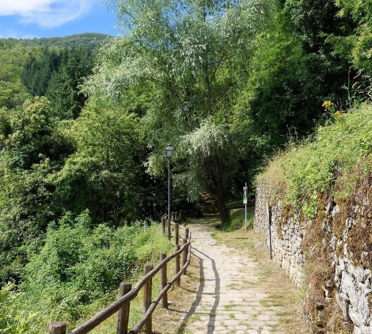 Borgo Dei Corsi Holiday House Реджиолло