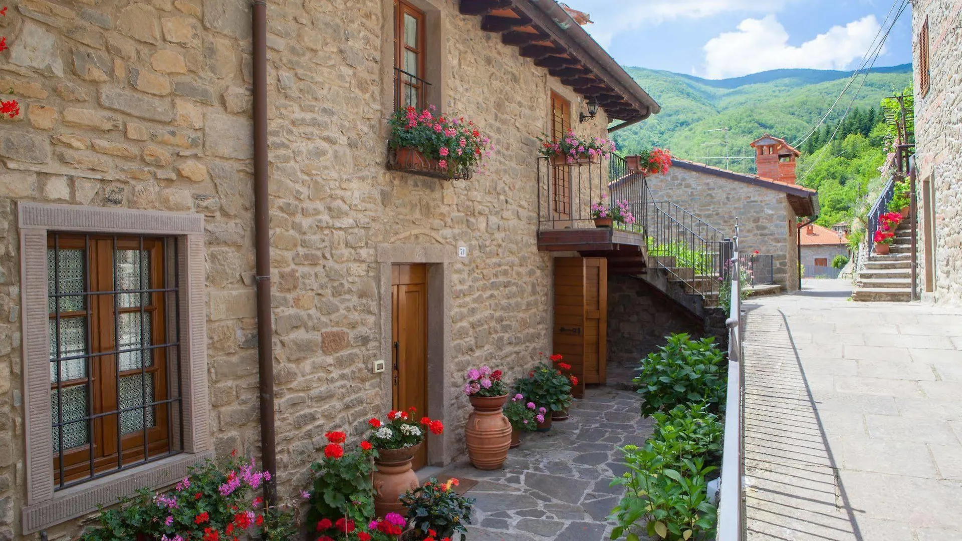 Borgo Dei Corsi Holiday House Реджиолло