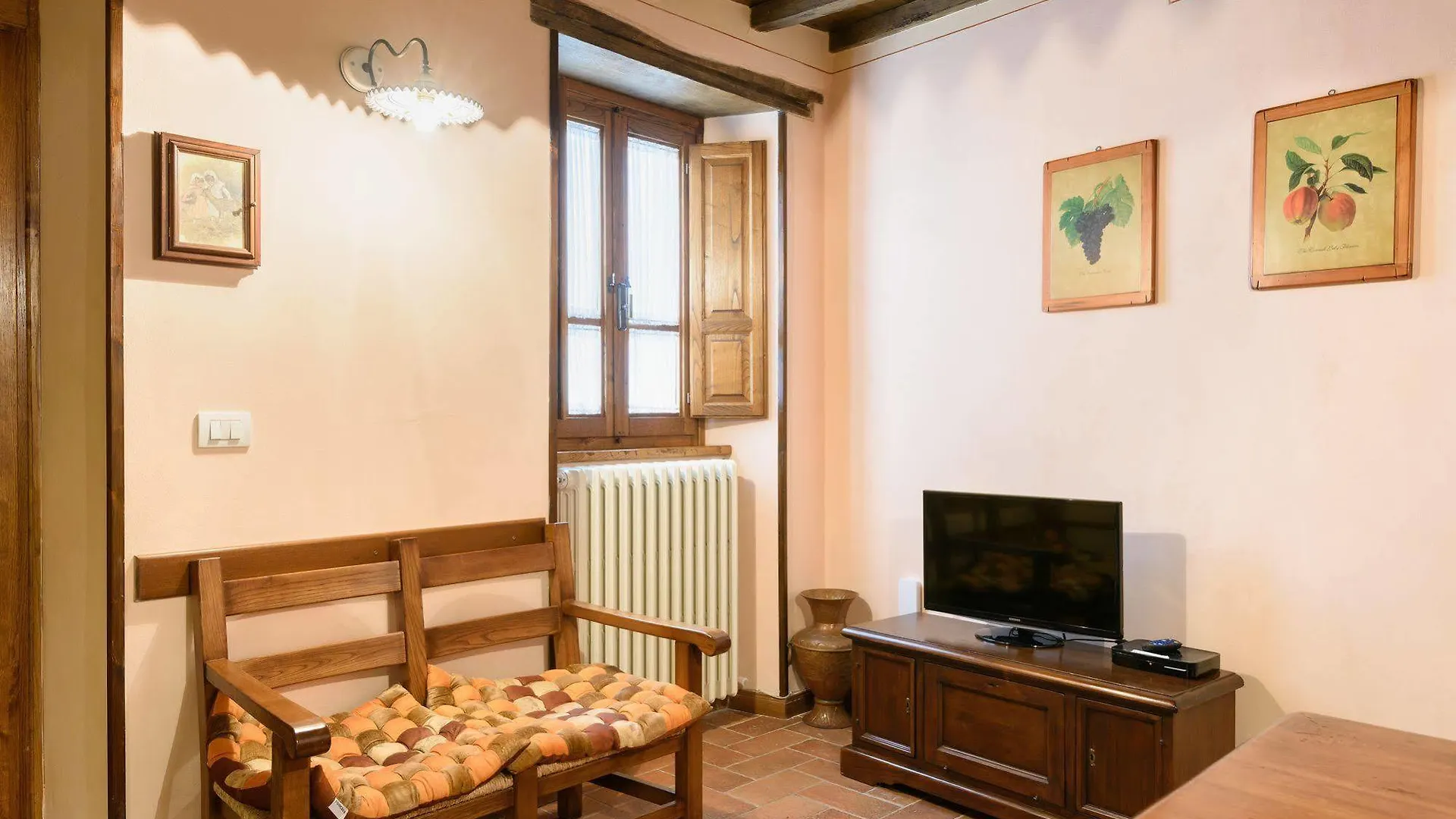 Borgo Dei Corsi Holiday House Реджиолло