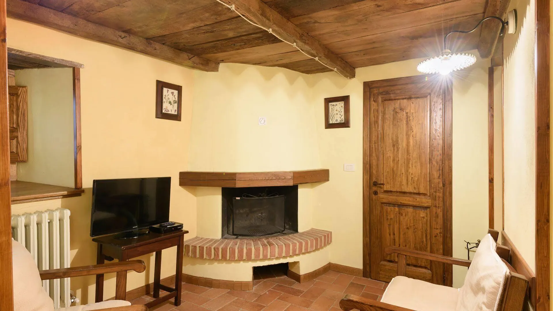 Borgo Dei Corsi Holiday House Реджиолло